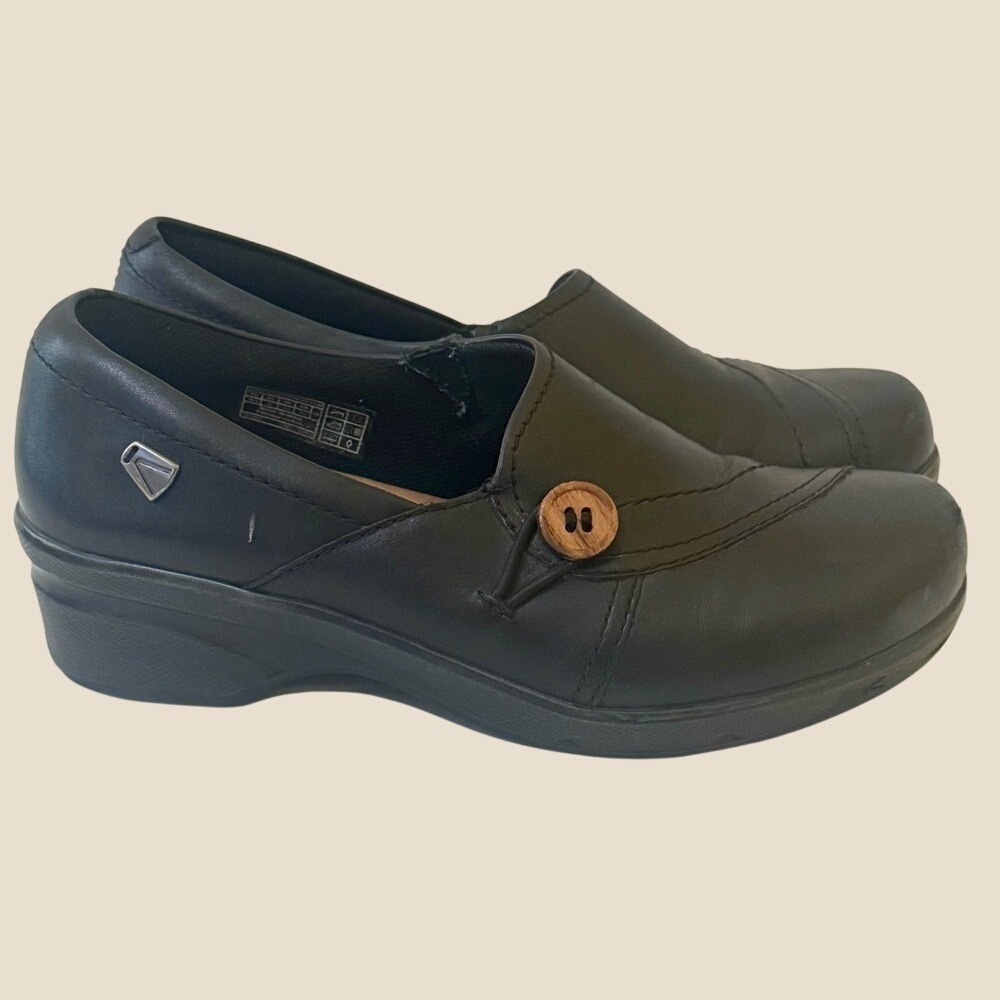Keen‎ Womens Size 8 Black Leather Mora Button Slip On Ankle Loafer Shoes
